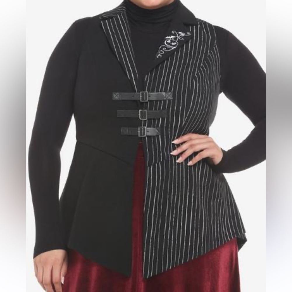 NWT Hot Topic Jack Waistcoat Vest